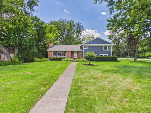 201 E Olive AVE, Prospect Heights, IL 60070