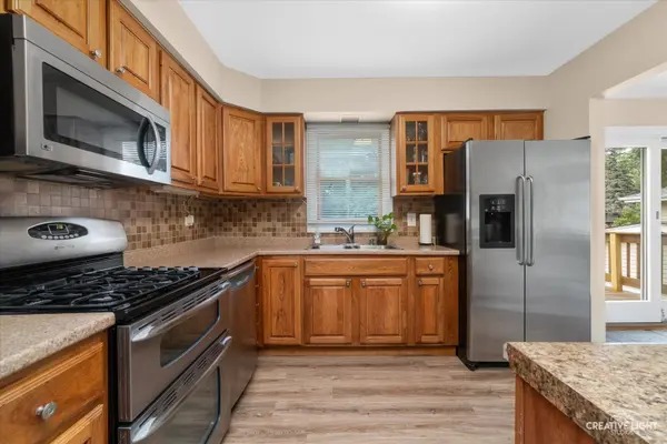 1301 Coolidge AVE, Wheaton, IL 60189