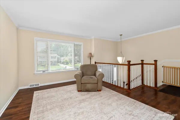 1301 Coolidge AVE, Wheaton, IL 60189