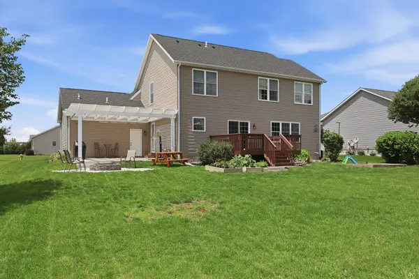 6015 Spring ST, Davenport, IA 52807