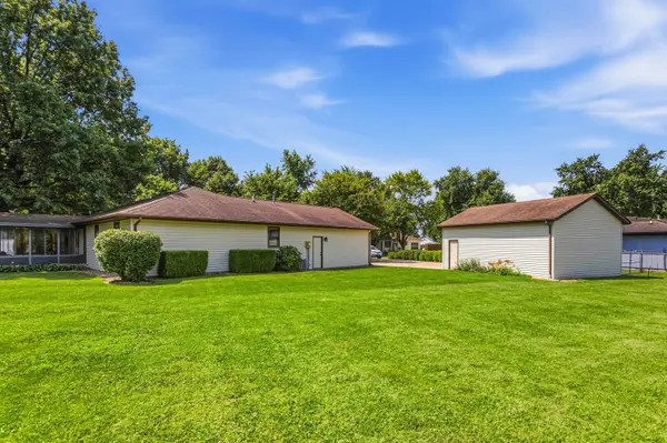 5 Southview DR, Sidney, IL 61877