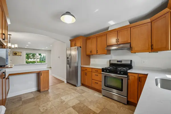 928 W Irving Park RD #309, Bensenville, IL 60106