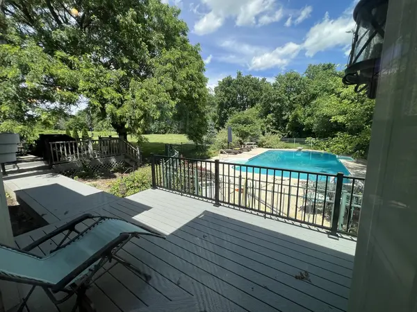 6N171 E Ridgewood DR, St. Charles, IL 60175