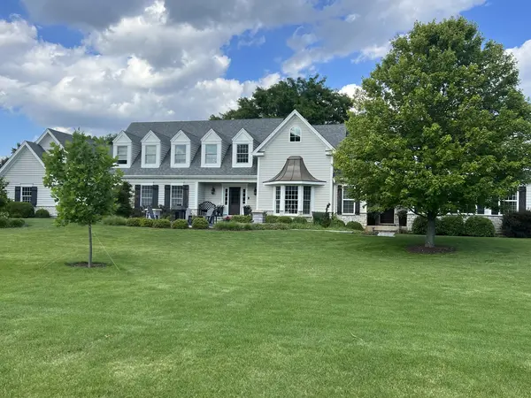 6N171 E Ridgewood DR, St. Charles, IL 60175