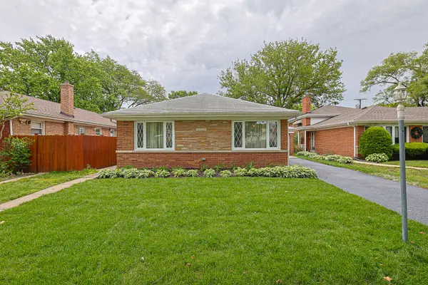 5505 Keeney ST, Morton Grove, IL 60053