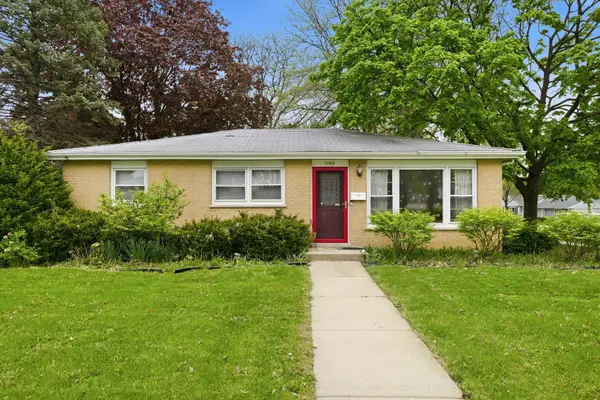 1 N EDWARD ST, Mount Prospect, IL 60056