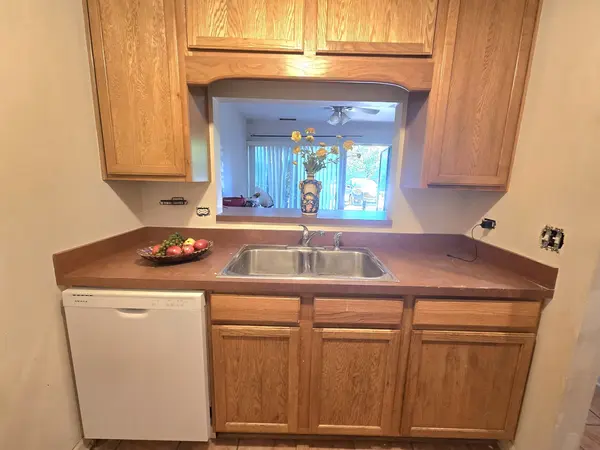 5921 Meadow DR #156-F, Lisle, IL 60532