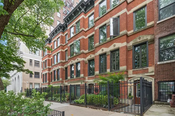 317 W WEBSTER AVE #2, Chicago, IL 60614