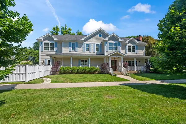 222 S Edward ST, Mount Prospect, IL 60056