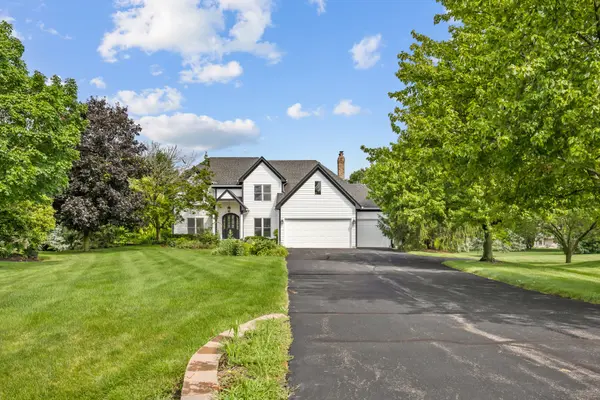 3N828 Meadowridge CIR, St. Charles, IL 60175