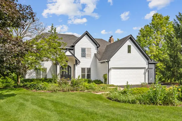 3N828 Meadowridge CIR, St. Charles, IL 60175