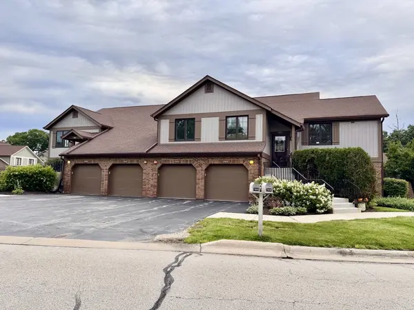 7822 W Arquilla DR #7822, Palos Heights, IL 60463