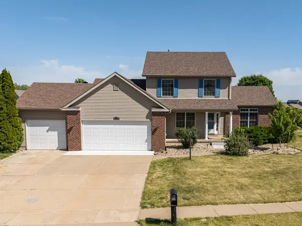 11 JACOB DR, Eldridge, IA 52478
