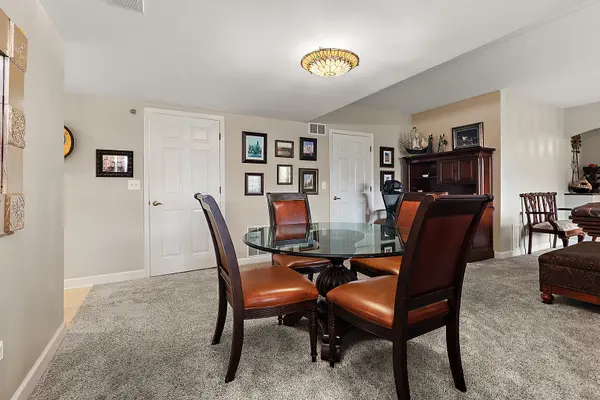 7920 Trinity CIR #3SE, Tinley Park, IL 60487