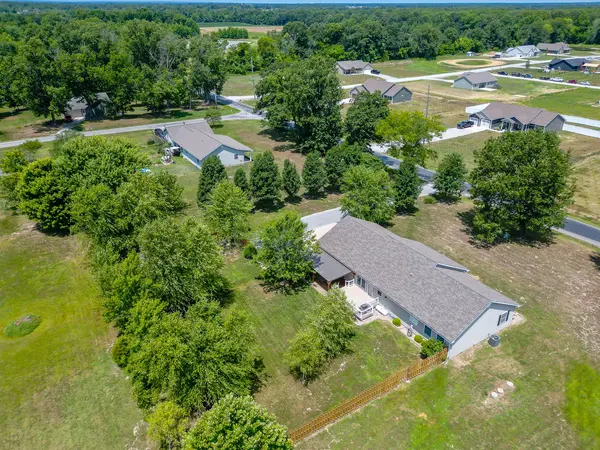 923 Sycamore RD, Carbondale, IL 62901