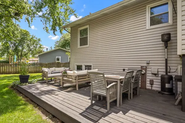 2434 Oakdale CT, Aurora, IL 60504