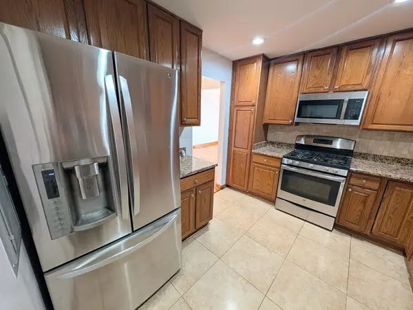 9588 Terrace PL #1F, Des Plaines, IL 60016
