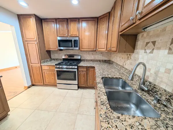 9588 Terrace PL #1F, Des Plaines, IL 60016
