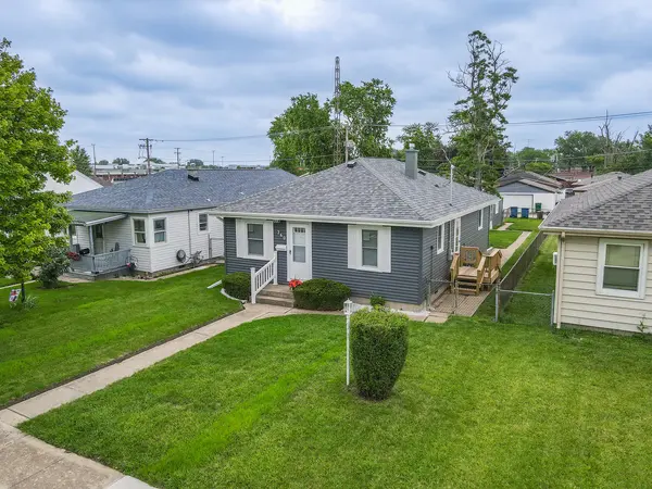 260 N Clinton AVE, Bradley, IL 60915