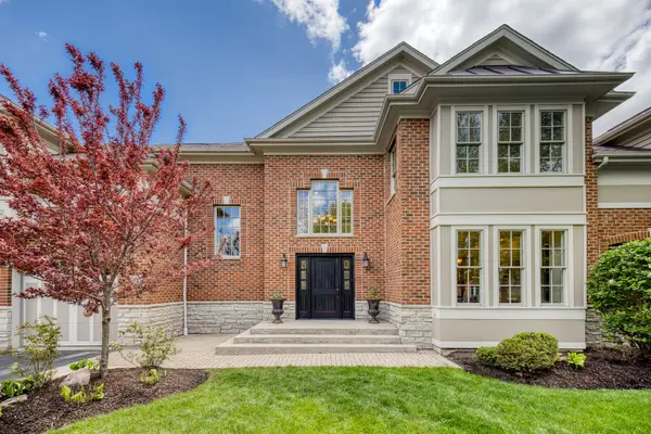 119 Roslyn RD, Barrington, IL 60010