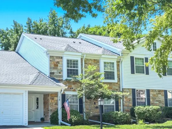 18 Waterbury LN #L2,  Schaumburg,  IL 60193