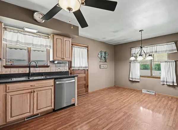 14107 S Mackinaw AVE S, Burnham, IL 60633