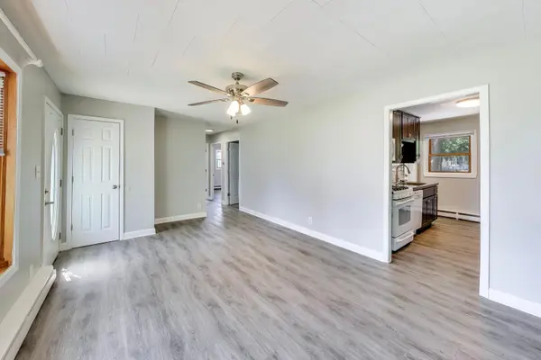 1415 Walnut DR, Woodstock, IL 60098