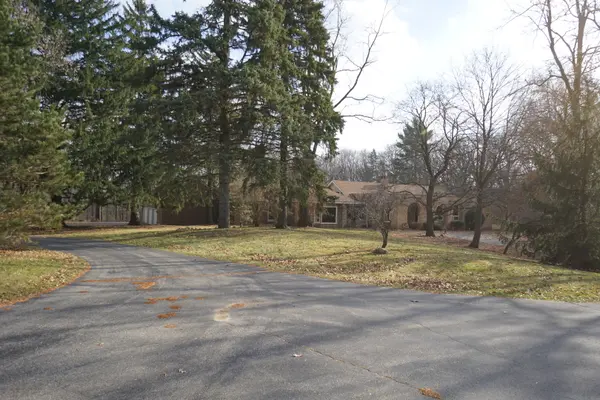 613 3 Oaks RD, Cary, IL 60013