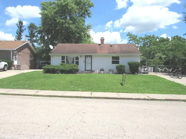 421 Hoover DR, Carpentersville, IL 60110