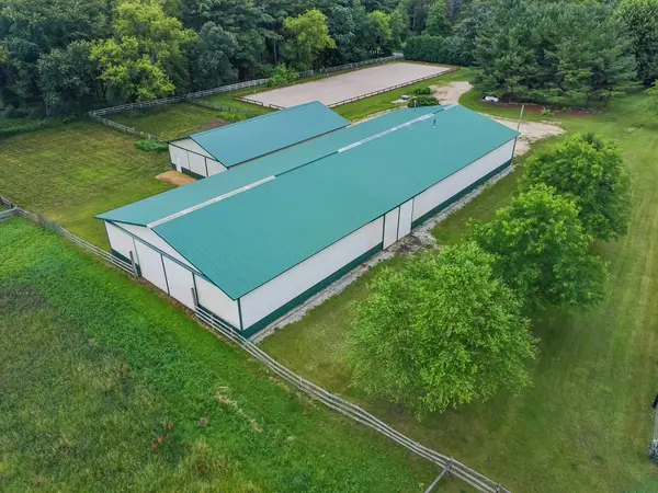 19104 Crowley RD, Harvard, IL 60033