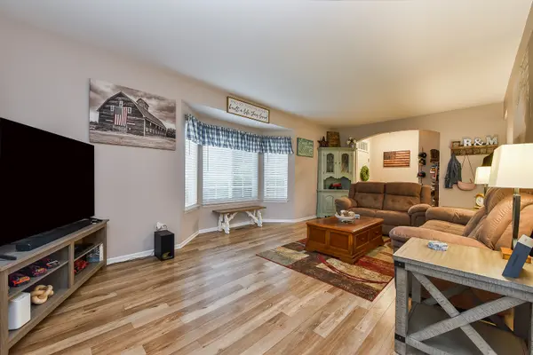 2077 College Green DR #2077, Elgin, IL 60123
