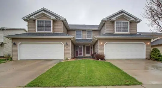 1307 Beacon Hill CT, Normal, IL 61761