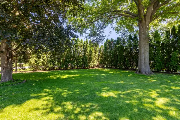 6205 W Kimberly RD, Davenport, IA 52806