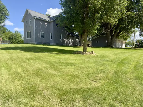 1499 Main AVE, Clinton, IA 52732