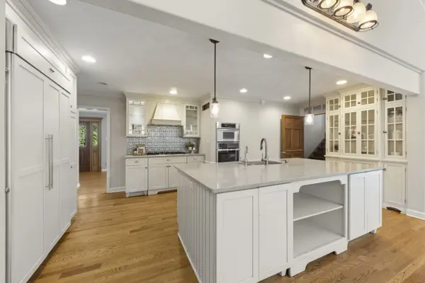 36W473 Ferson Creek RD, St. Charles, IL 60174