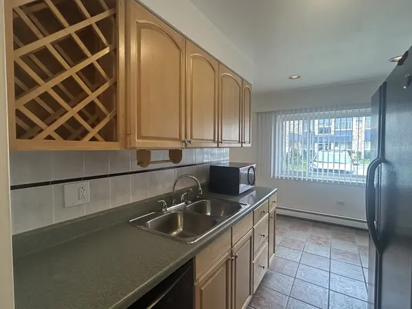 8667 1/2 W FOSTER AVE #1C, Chicago, IL 60656