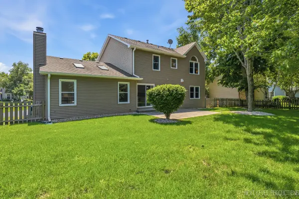 1089 Winnebago TRL, Batavia, IL 60510