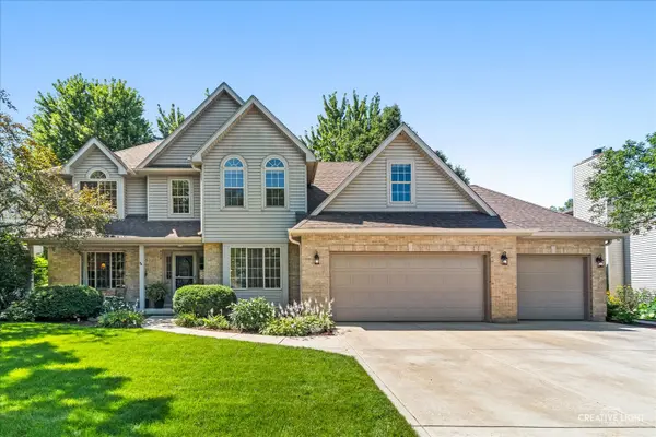 216 WILLOWWOOD DR, Oswego, IL 60543