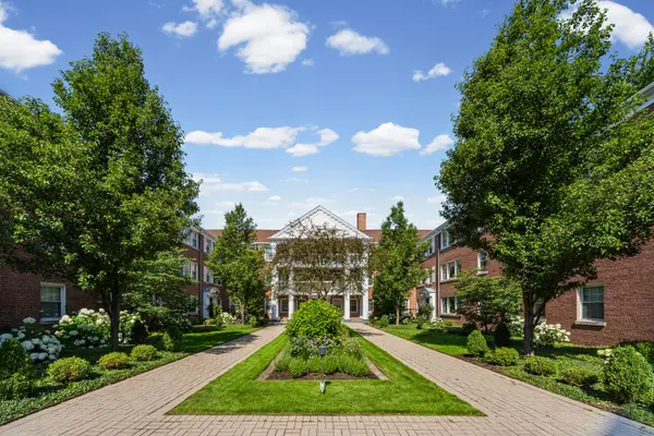 2254 Sherman AVE #2, Evanston, IL 60201
