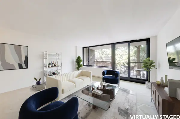 1555 N Sandburg TER #206K, Chicago, IL 60610