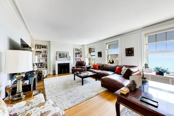 5000 S East End AVE #24B, Chicago, IL 60615
