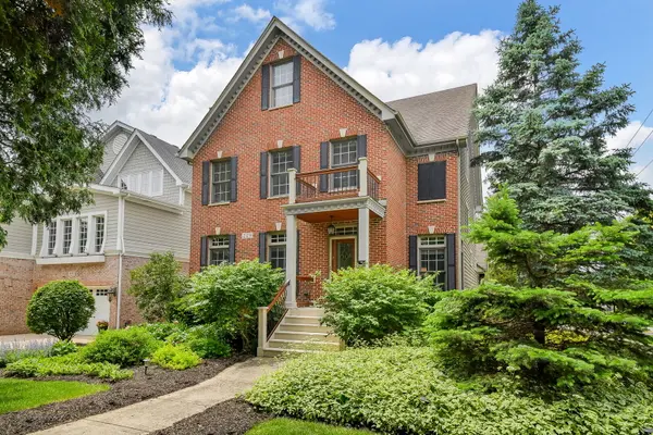 219 N Huffman ST, Naperville, IL 60540