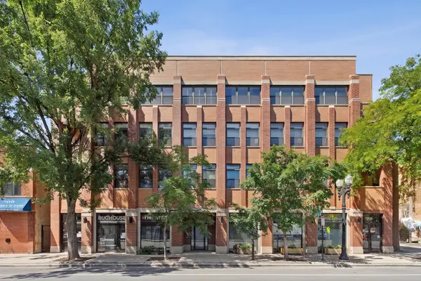 1908 W Irving Park RD #402, Chicago, IL 60613