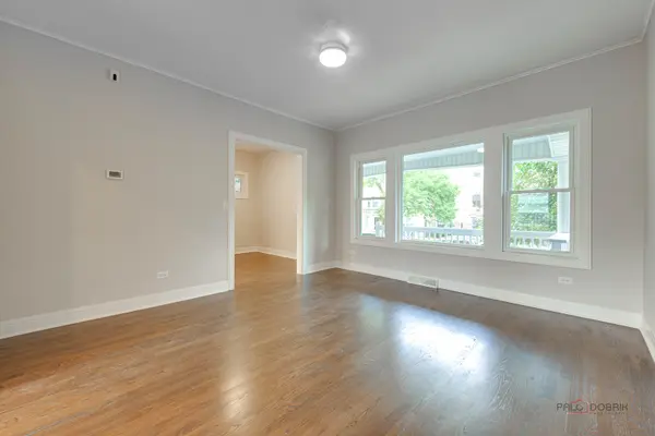 3105 W Leland AVE, Chicago, IL 60625