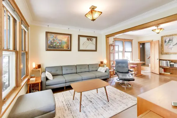 5414 N Menard AVE, Chicago, IL 60630