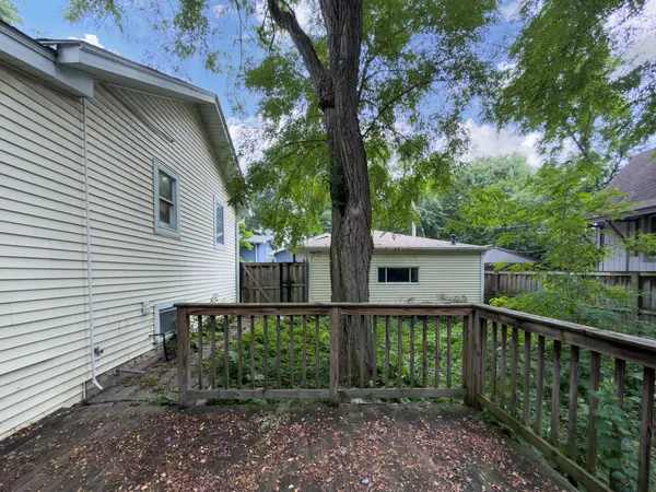 527 W Willow ST, Lombard, IL 60148