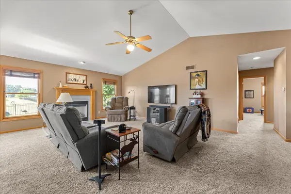 507 Deerpath DR, Tolono, IL 61880