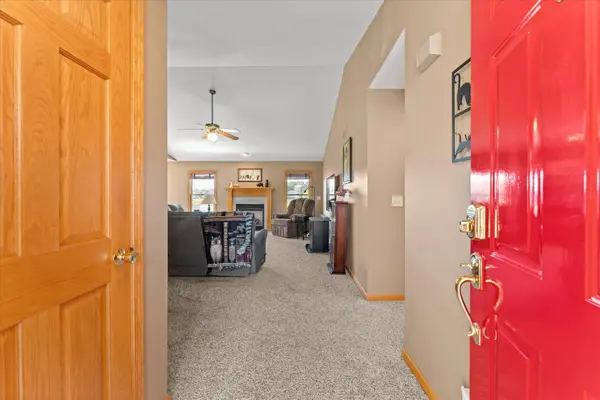 507 Deerpath DR, Tolono, IL 61880