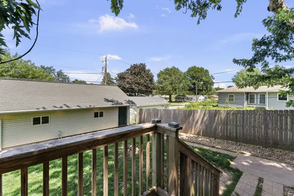 1614 W Hayes ST, Davenport, IA 52804