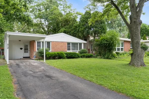 810 Leamington AVE, Wilmette, IL 60091